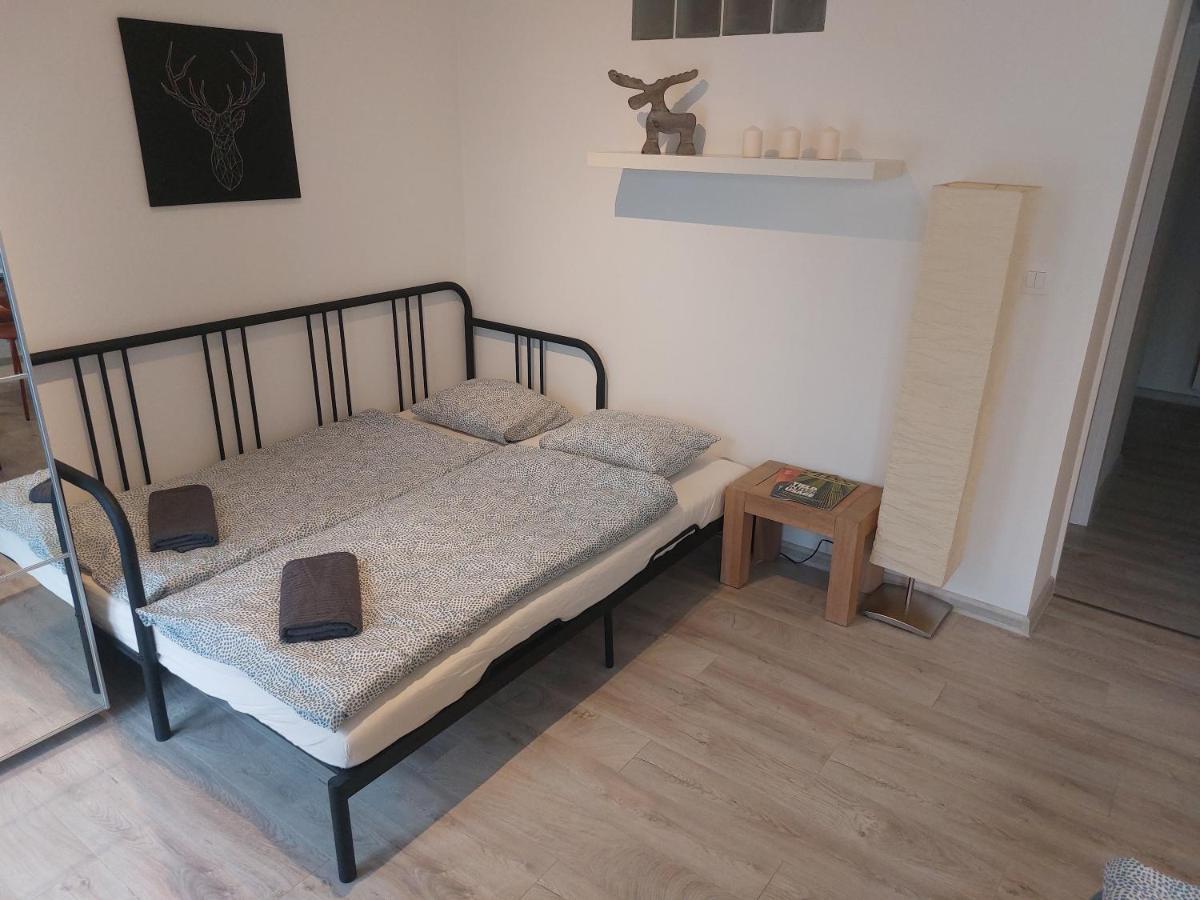 Utulny Apartman S Balkonom Leilighet Bratislava Eksteriør bilde